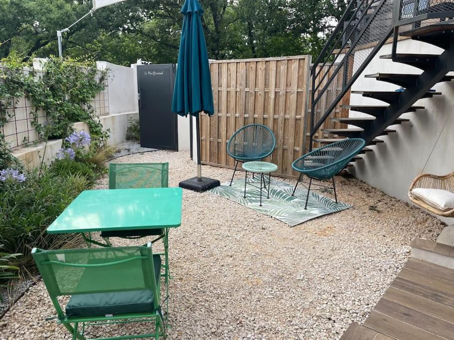 Bulle de détente avec jacuzzi Saint-Martin-de-Londres Extérieur photo